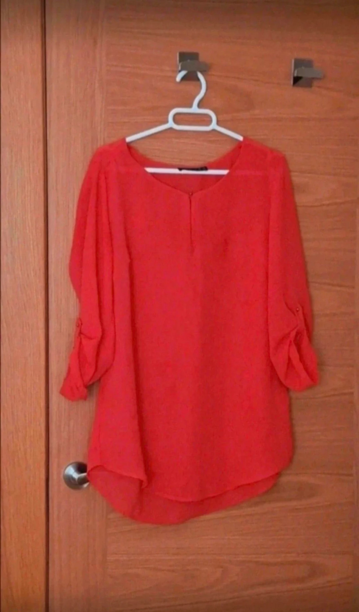 Blusa de mujer, manga larga, talla 38. Color coral